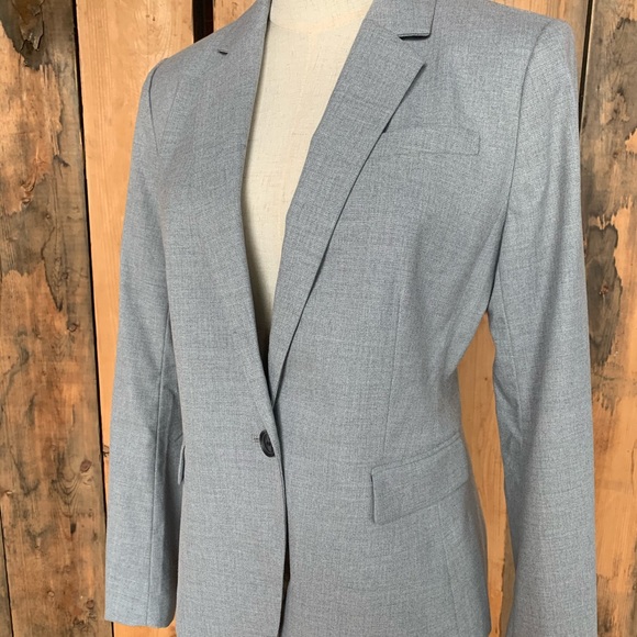Two piece Ann Taylor Suit - Gray - Picture 4 of 8